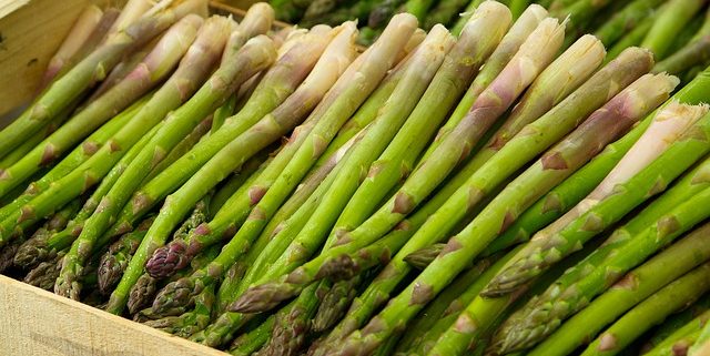 The Spicy Olive ‘s Grilled Asparagus