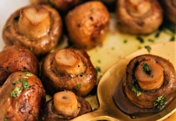 The Spicy Olive's Garlic and Sage Mushrooms