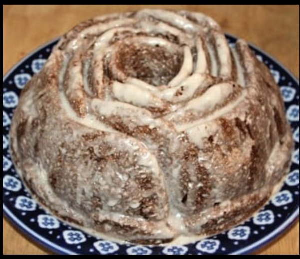 The Spicy Olive's Spiced Pumpkin Bundt Cake