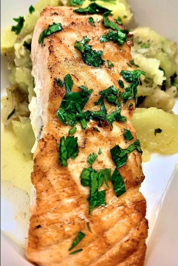 The Spicy Olive's Grilled Salmon with Herb Vinaigrette
